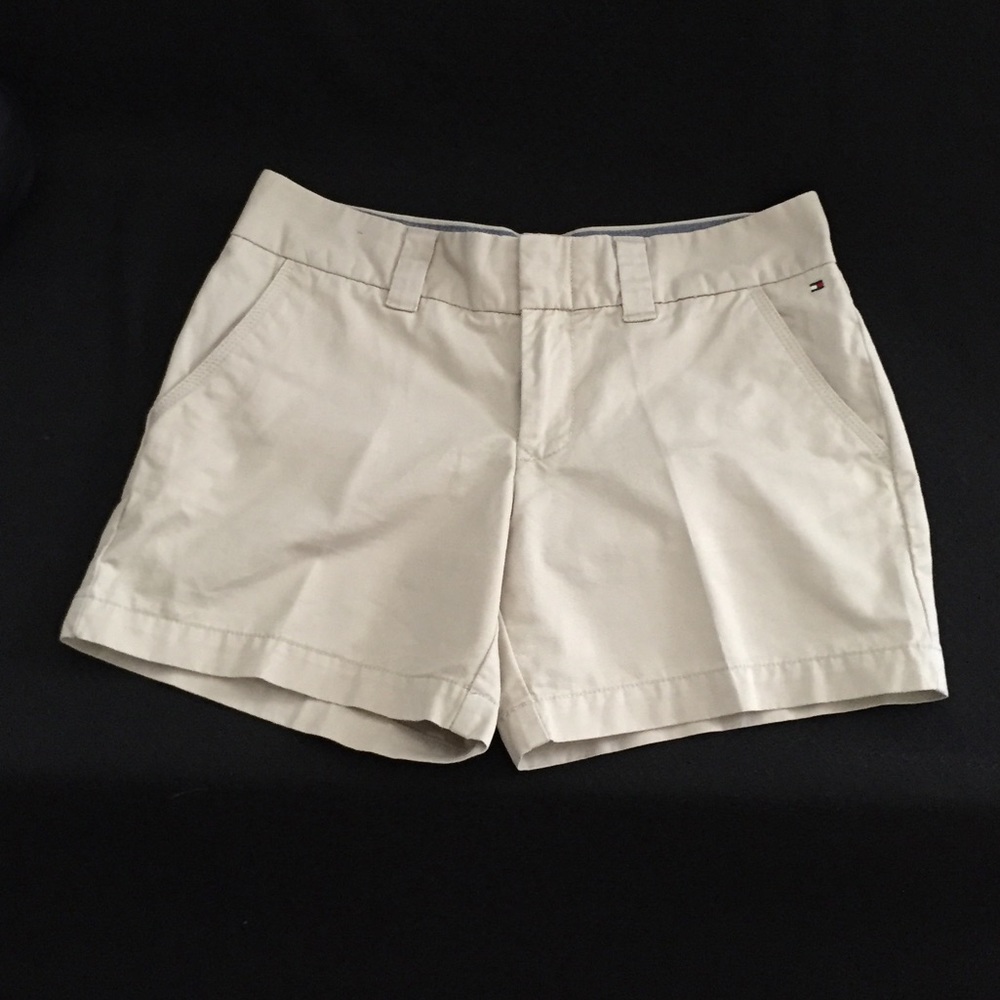 TOMMY HILFIGER Khaki chino shorts.  Size 4. EUC